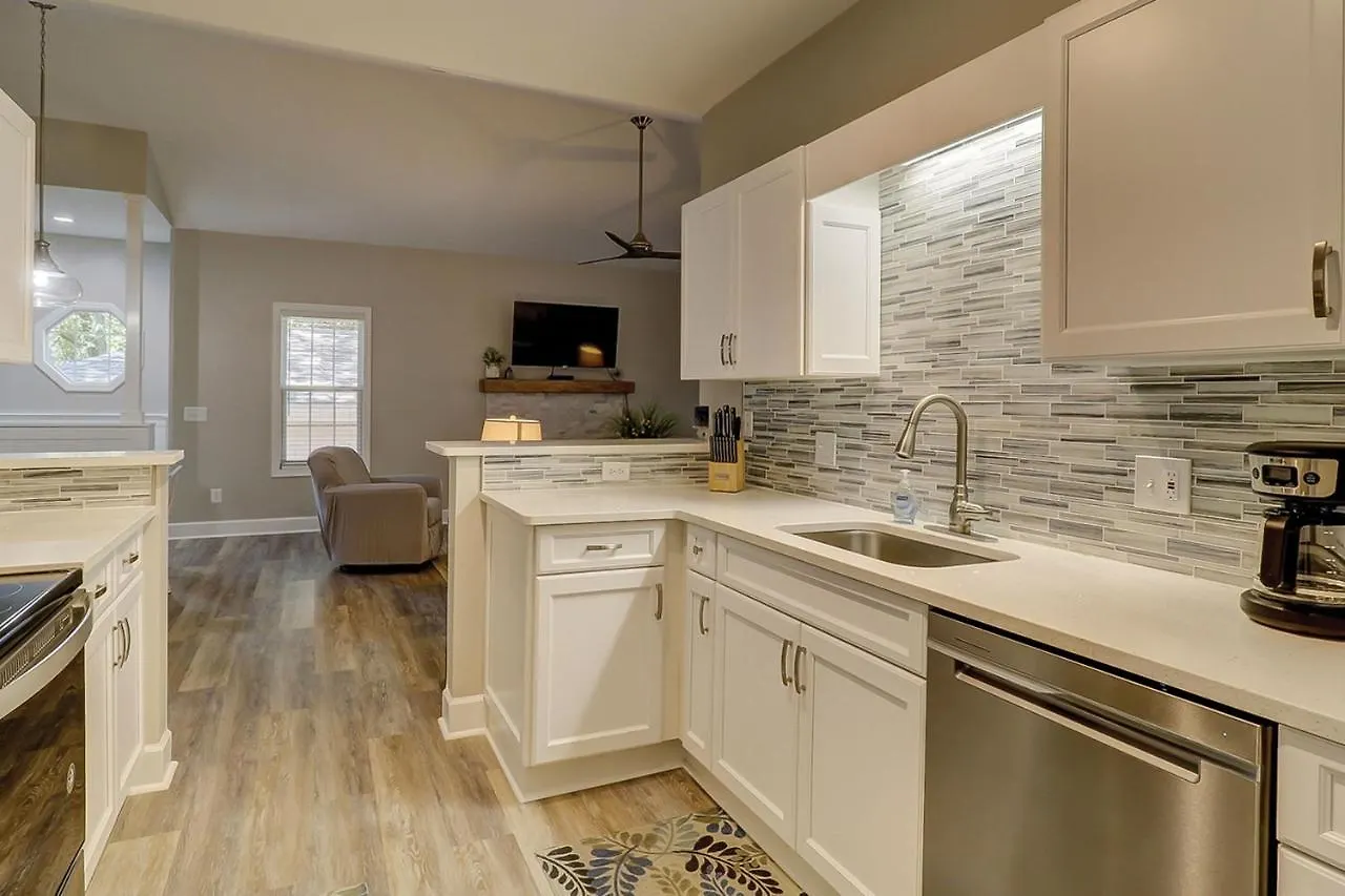 Apartment Links 14b