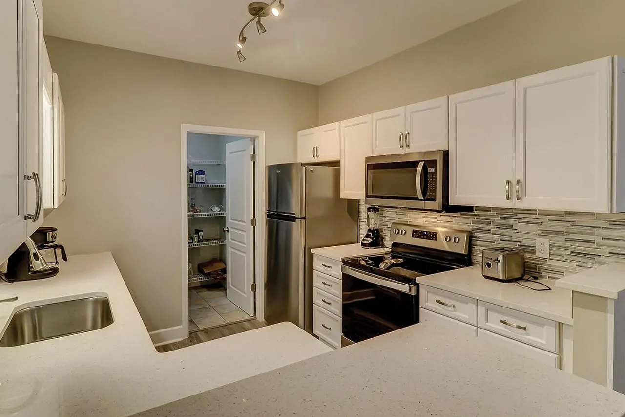 Apartment Links 14b *