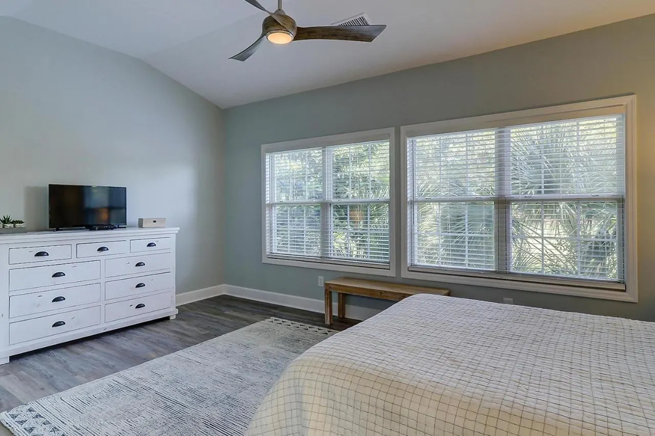 Apartment Links 14b