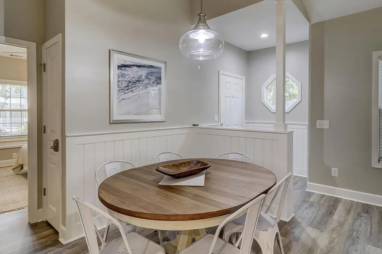 Apartment Links 14b