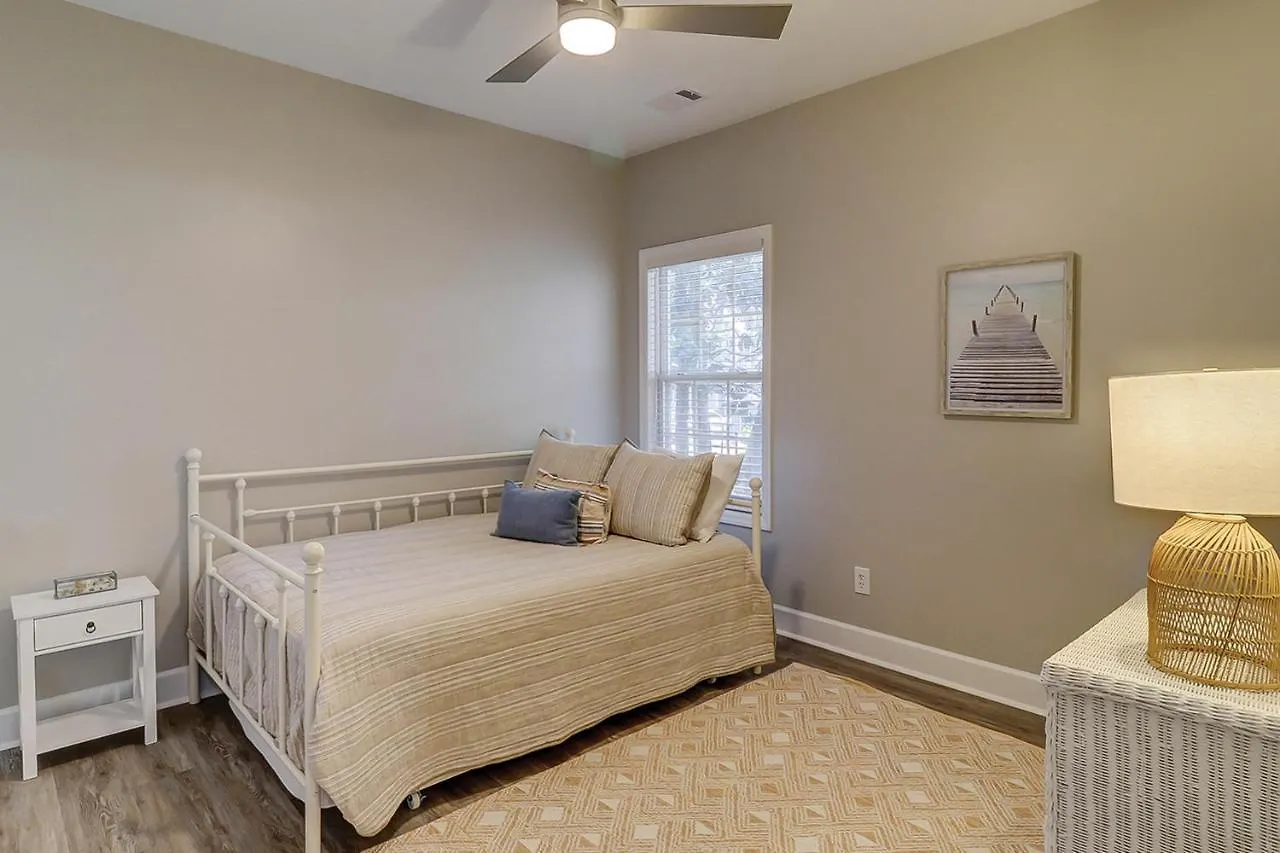 Links 14b Apartment *