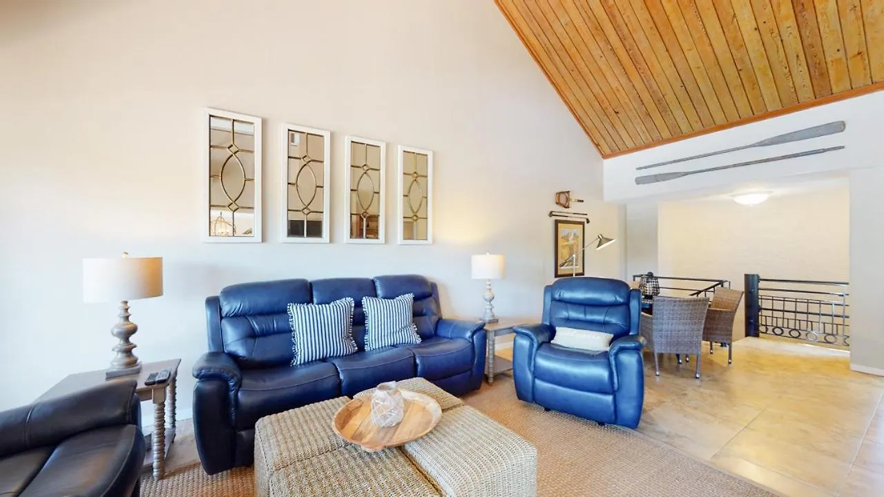 Villa 11 *