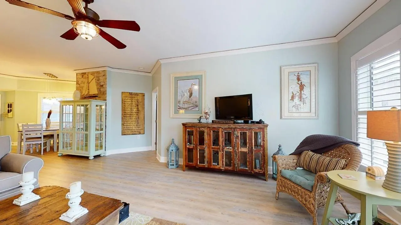 5402 Hampton Place South Villa