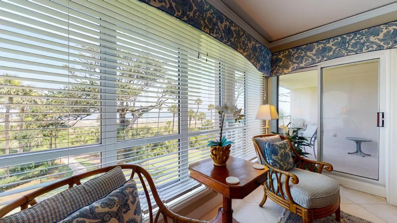 Villa 3208 Windsor Court South *