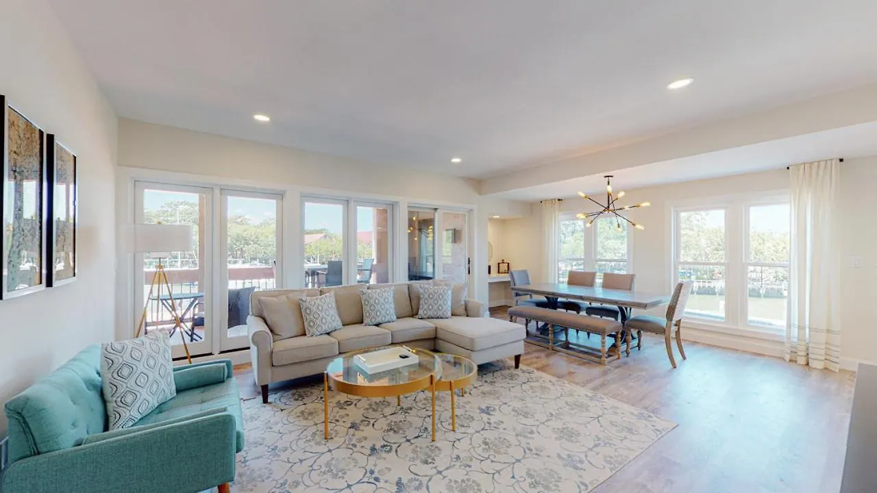 7111 Harbourside Villa *