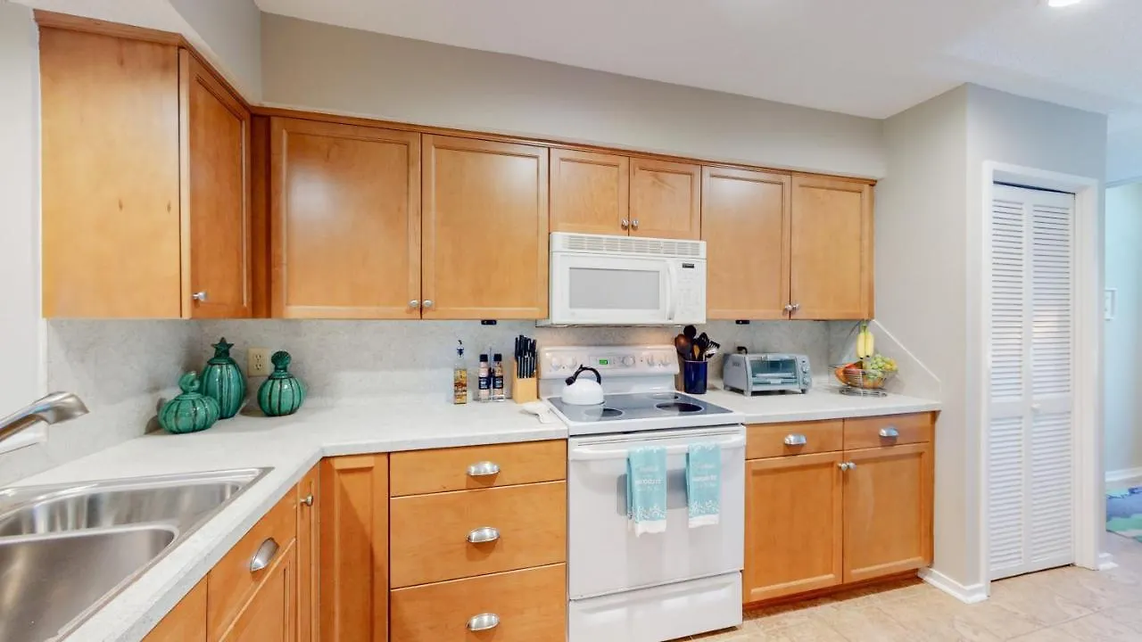 903 Inverness Village *