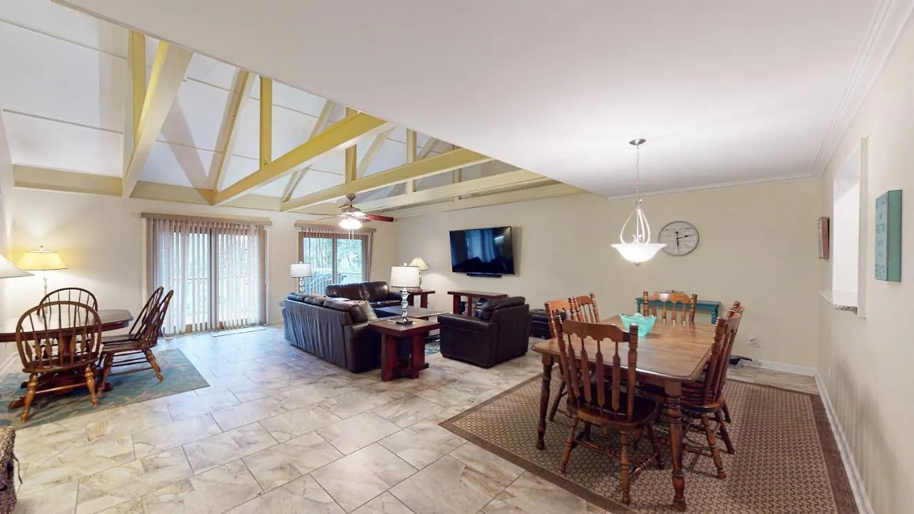 526 Queens Grant Villa *