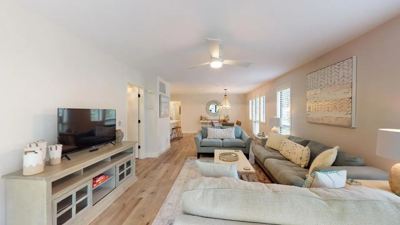 7805 Centre Court * Hilton Head Island