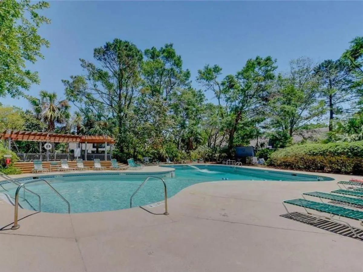 299 Turnberry Village *
