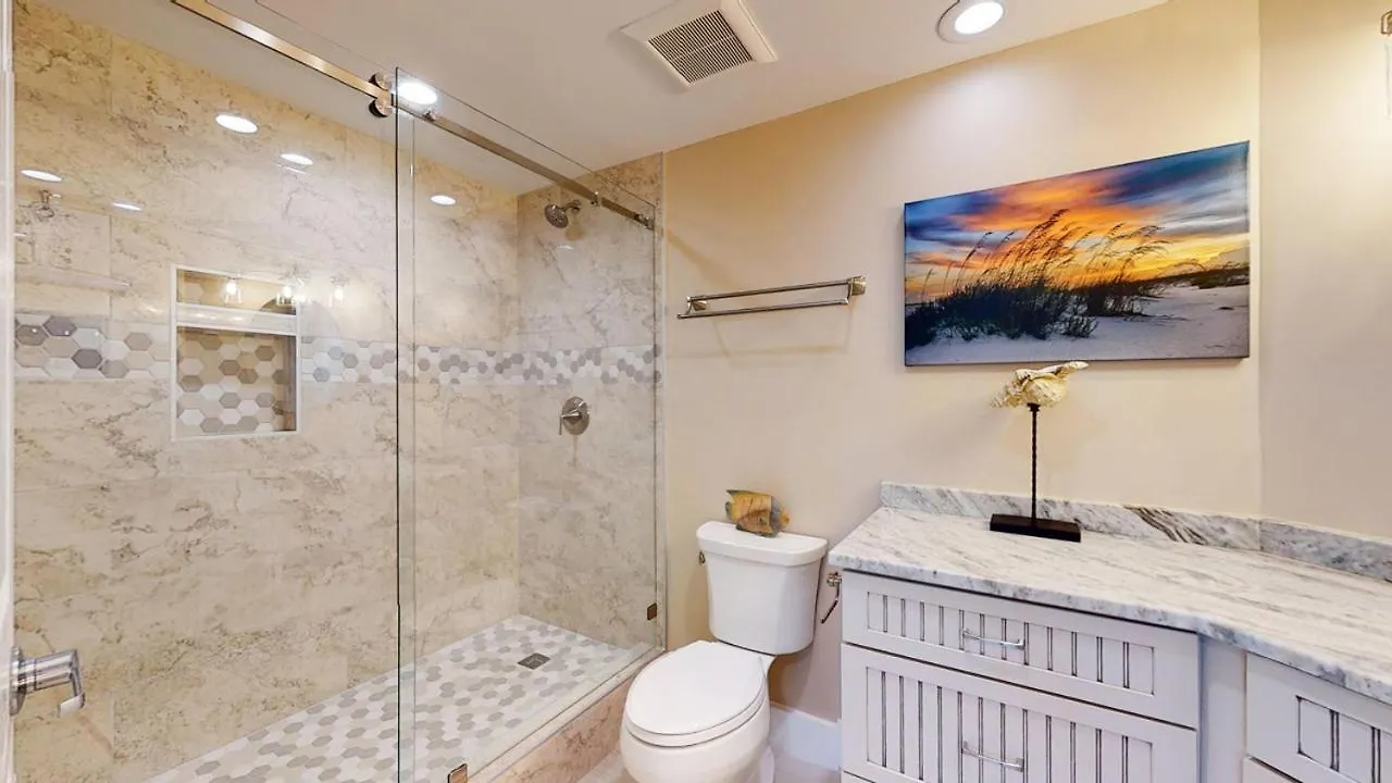 5402 Hampton Place South *
