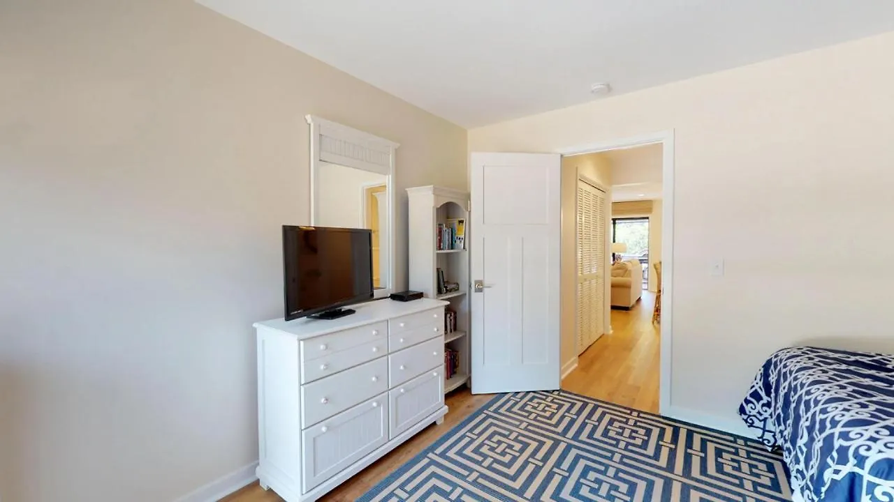 299 Turnberry Village *
