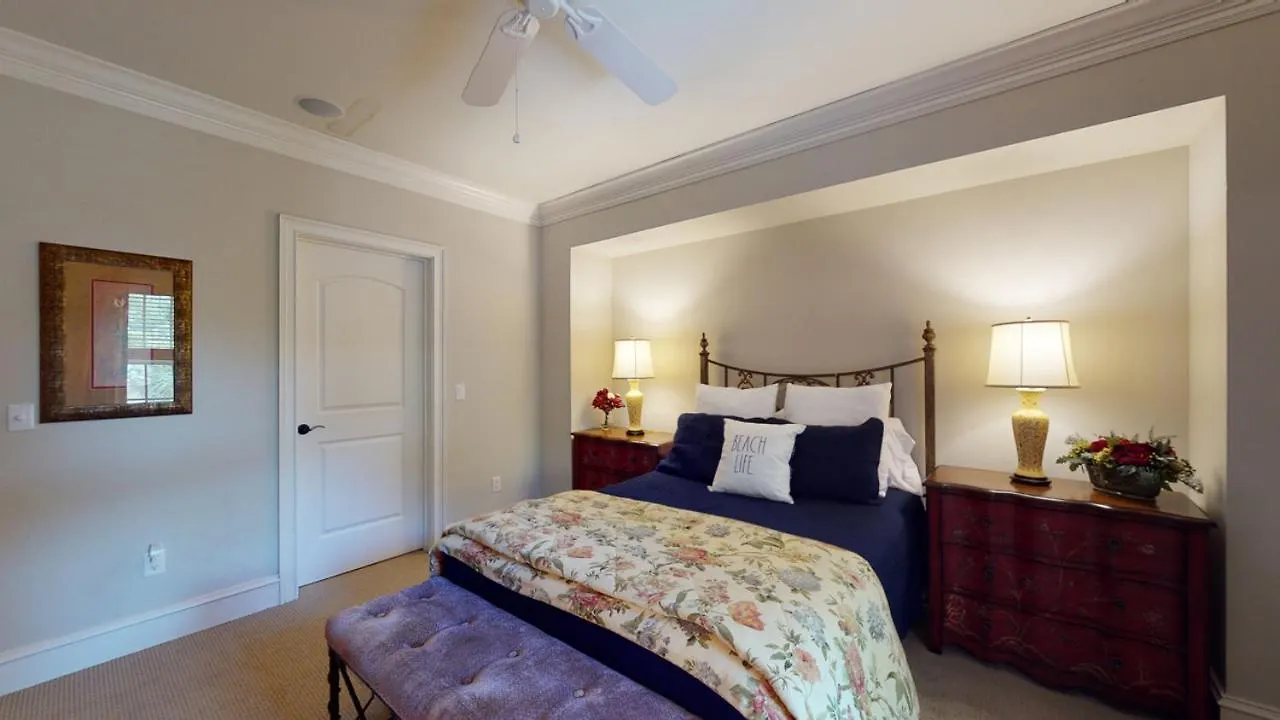 9 Promontory Ct Holiday home *