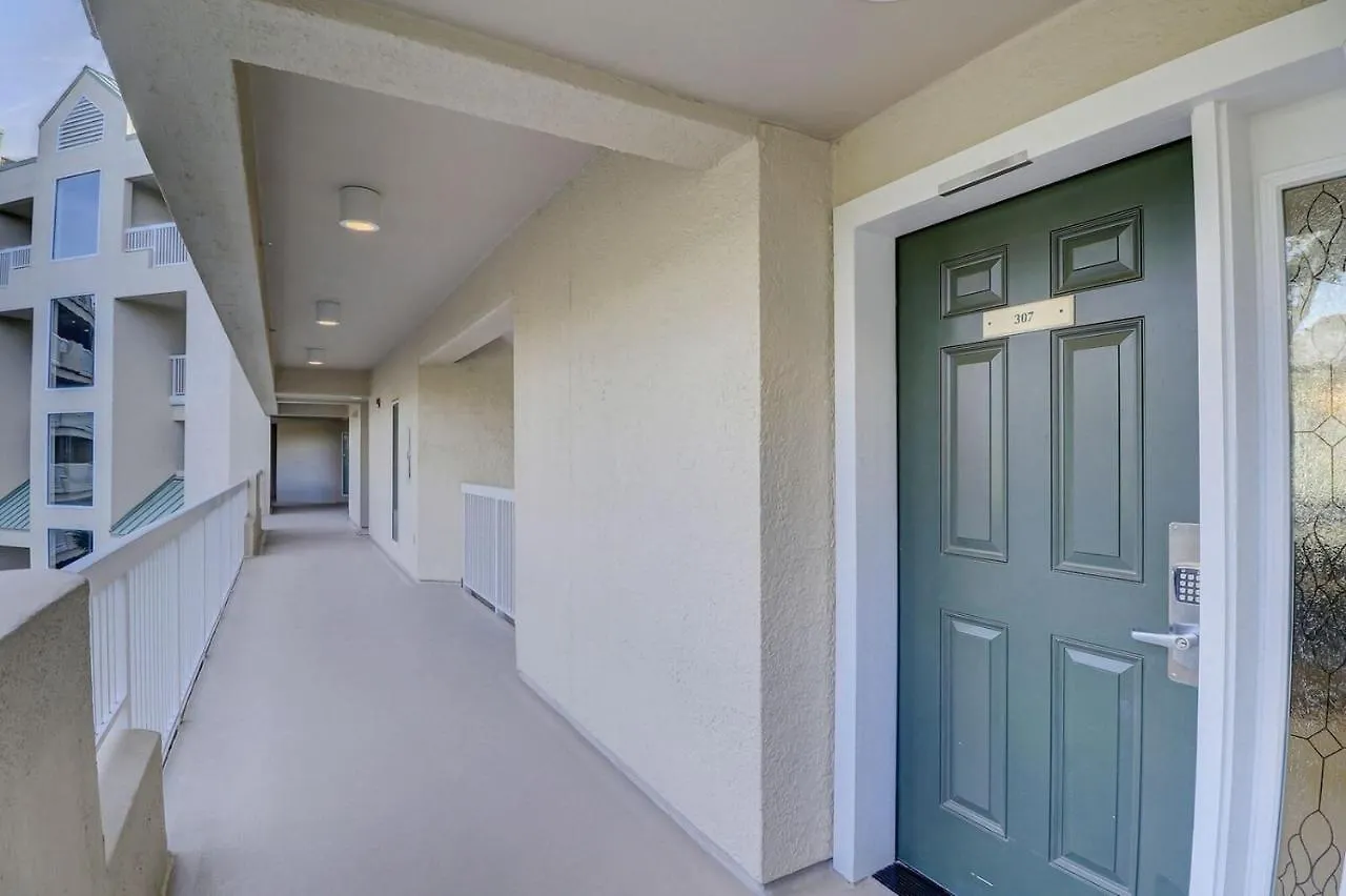 307 Barrington Arms * Hilton Head Island
