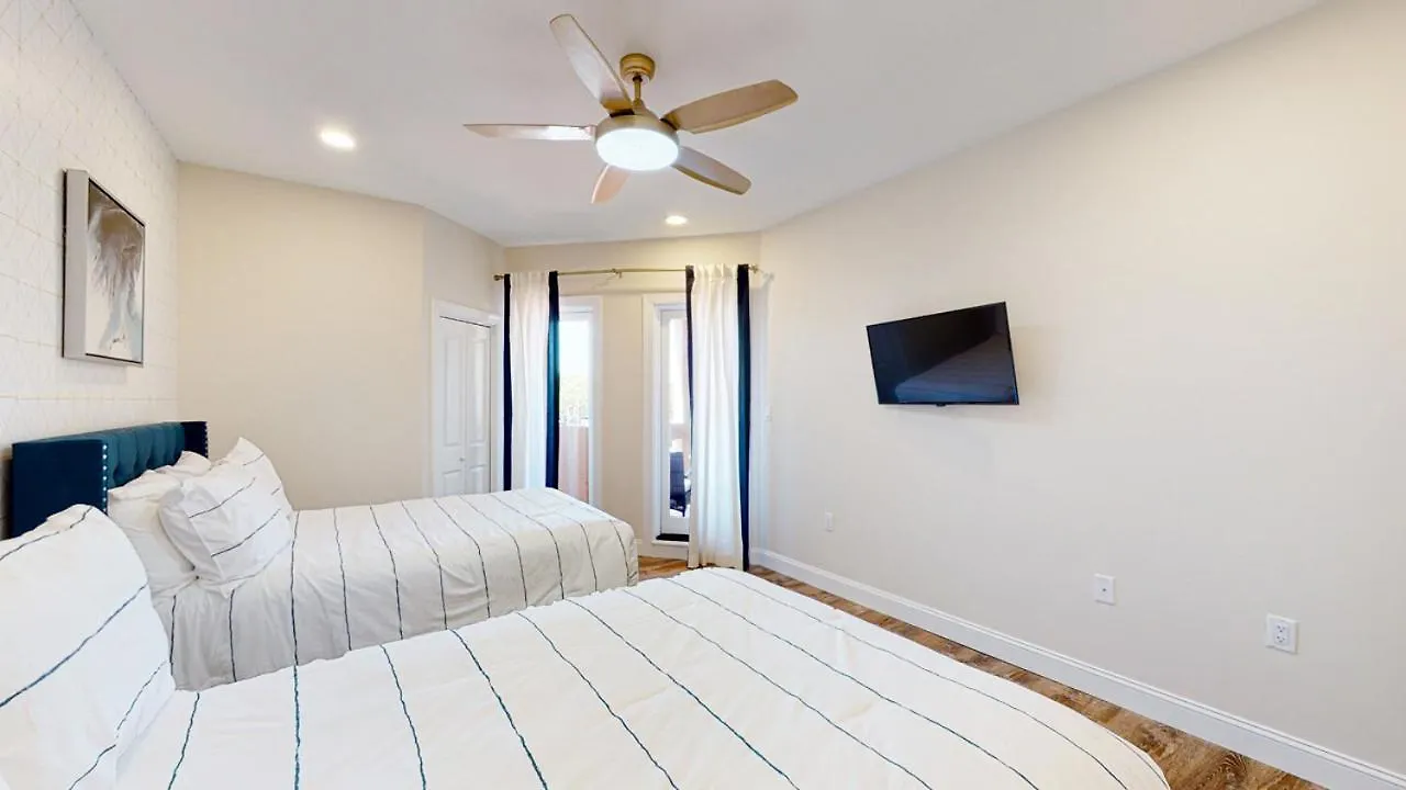 7111 Harbourside Villa