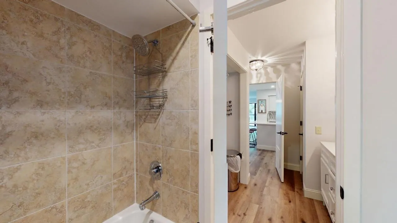 7805 Centre Court Villa