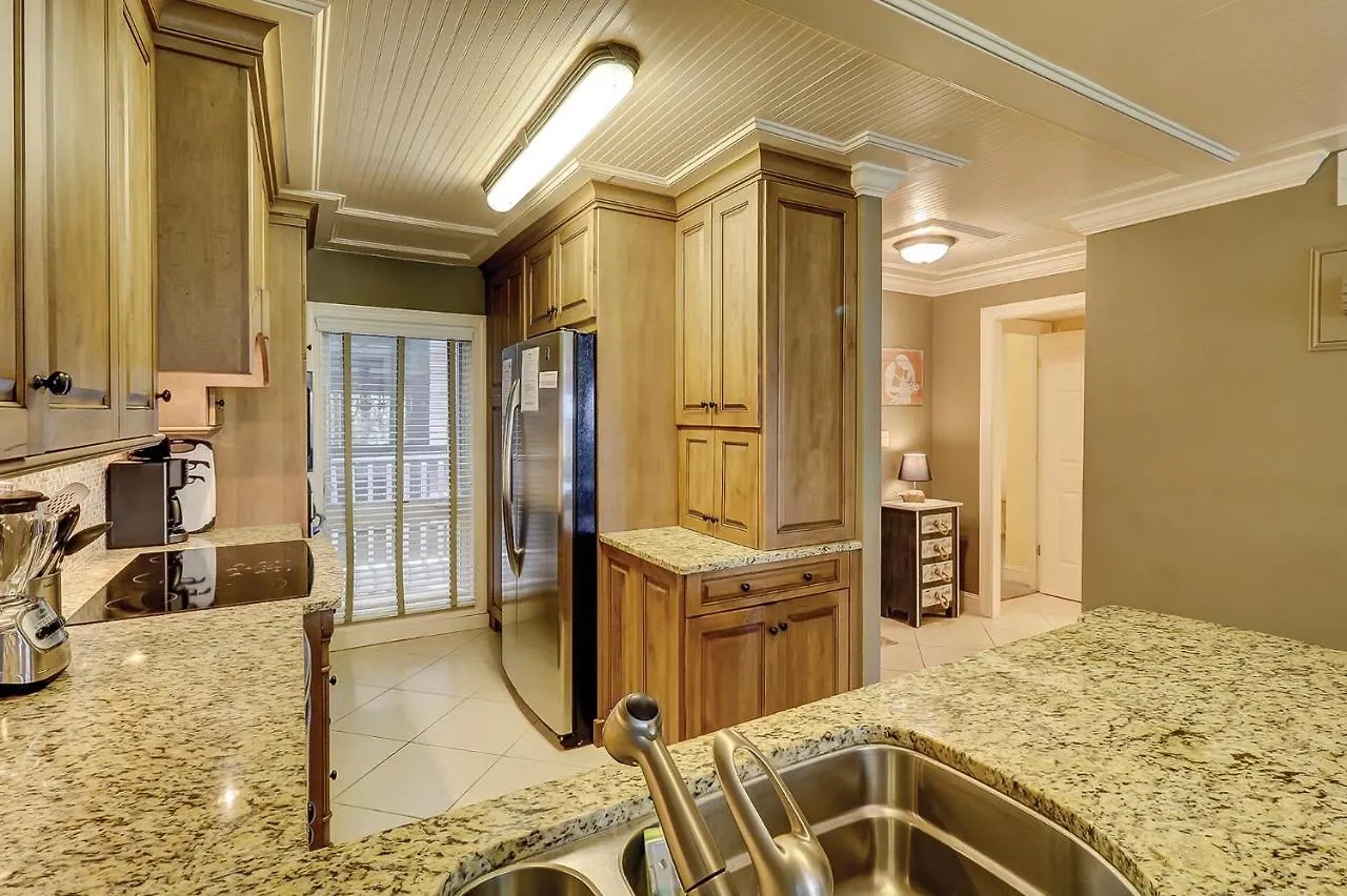 Prázdninový dům 211 Shorewood 2 Bedroom Oceanfront