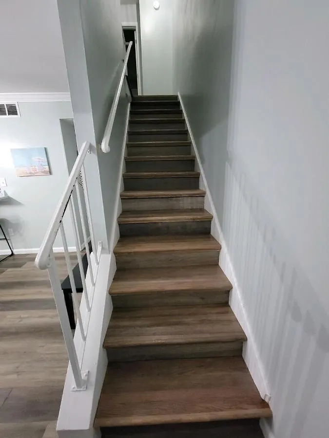 Hhi Homes- Newly Renovated Cozy Modern Pet-friendly Villa-ideal Location Hilton Head Island