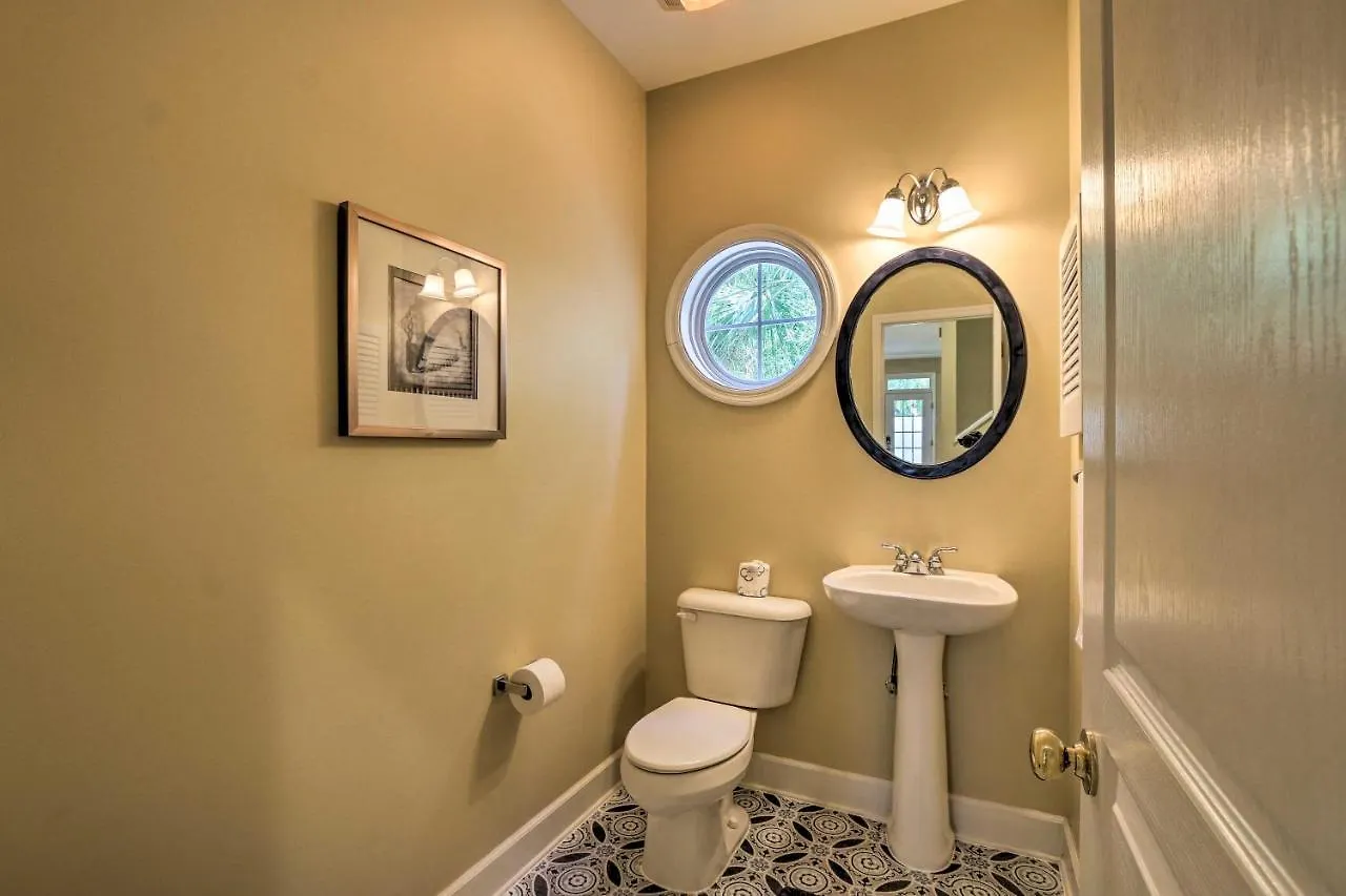 Beautiful Hilton Head House 5 Min Walk To Beach! 別荘