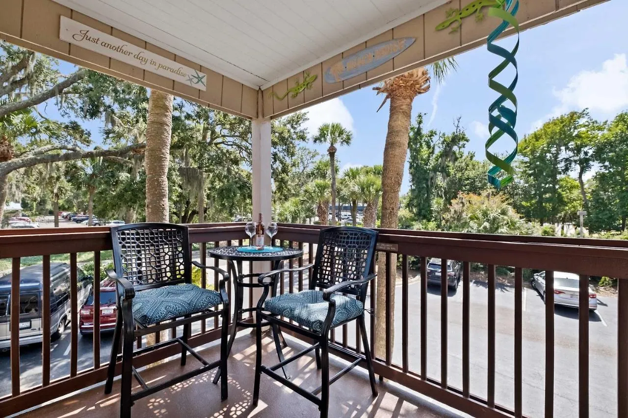 Apartment With Prime Location Walk To And Coligny! Hilton Head Island