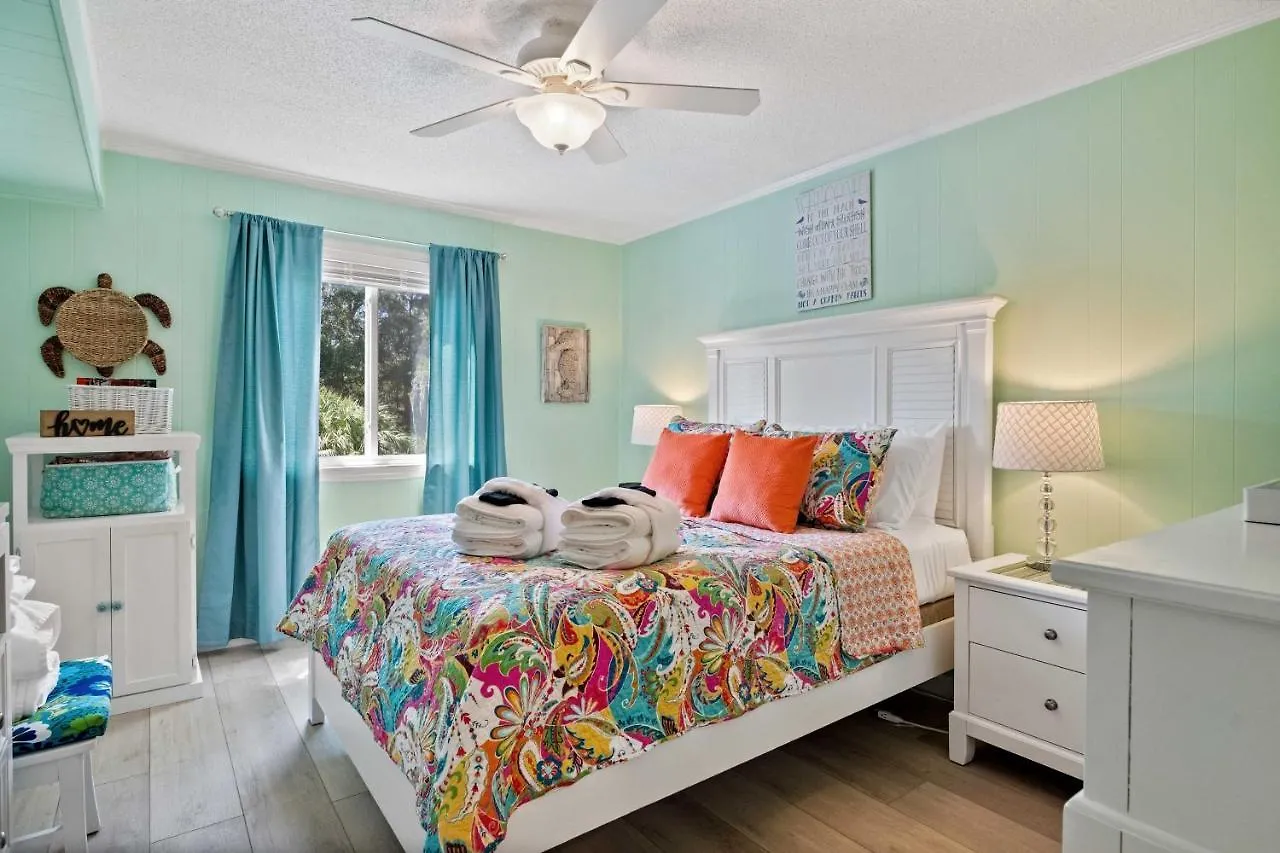 With Prime Location Walk To And Coligny! * Hilton Head Island