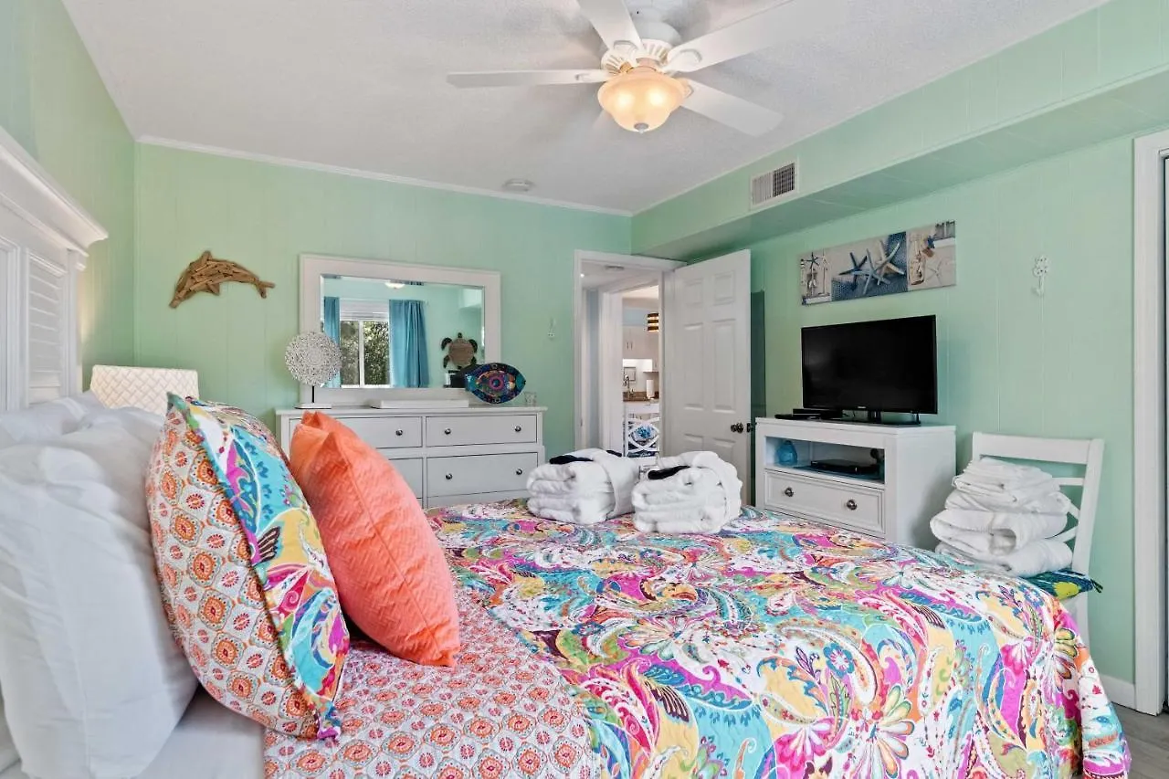 With Prime Location Walk To And Coligny! Hilton Head Island