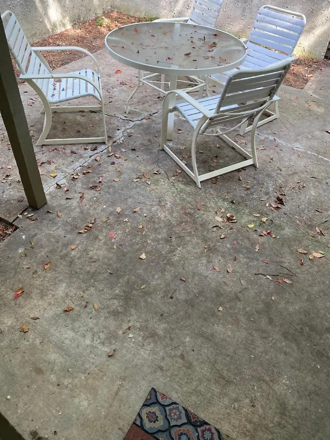 Villa Hhi Homes- Newly Renovated Cozy Modern Pet-friendly Villa-ideal Location *