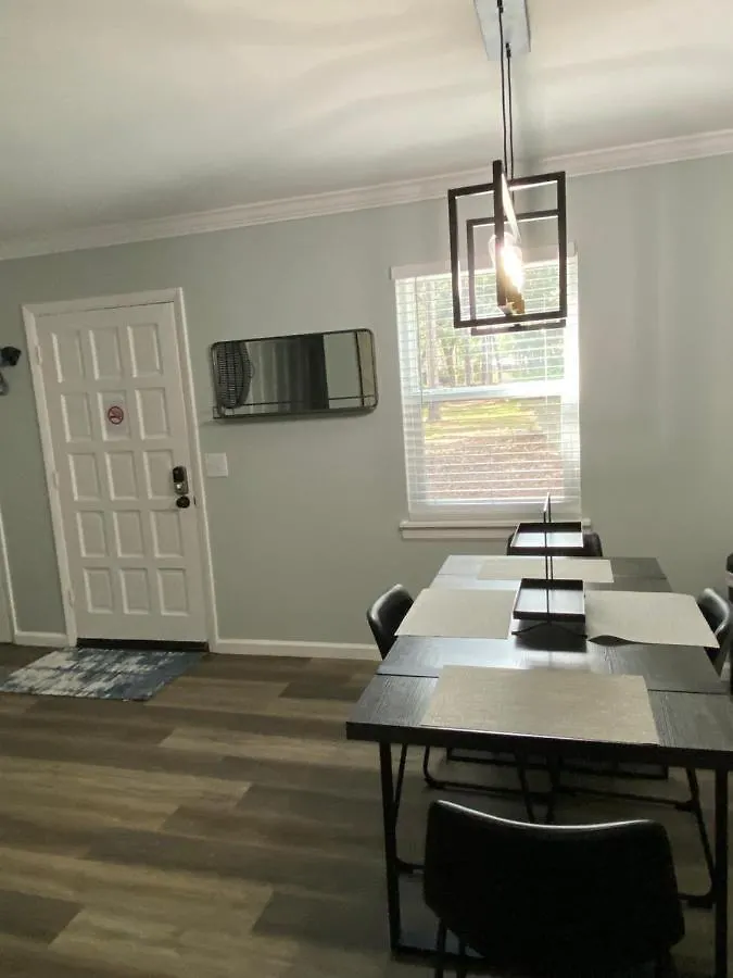 Hhi Homes- Newly Renovated Cozy Modern Pet-friendly Villa-ideal Location *