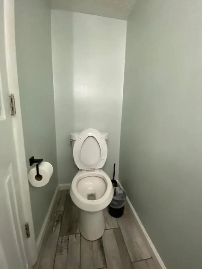Hhi Homes- Newly Renovated Cozy Modern Pet-friendly Villa-ideal Location Villa *