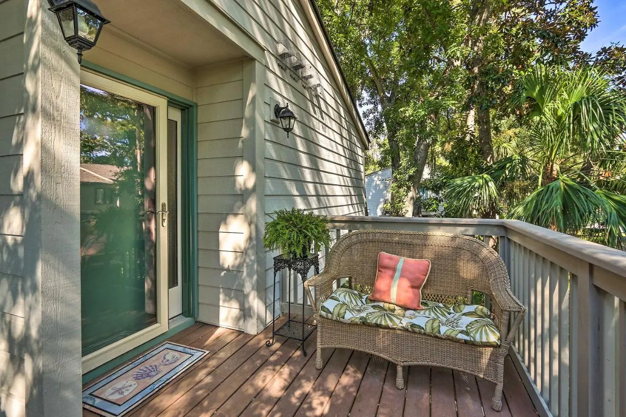 Hilton Head Tropical Walk To Coligny Beach! Apartment *