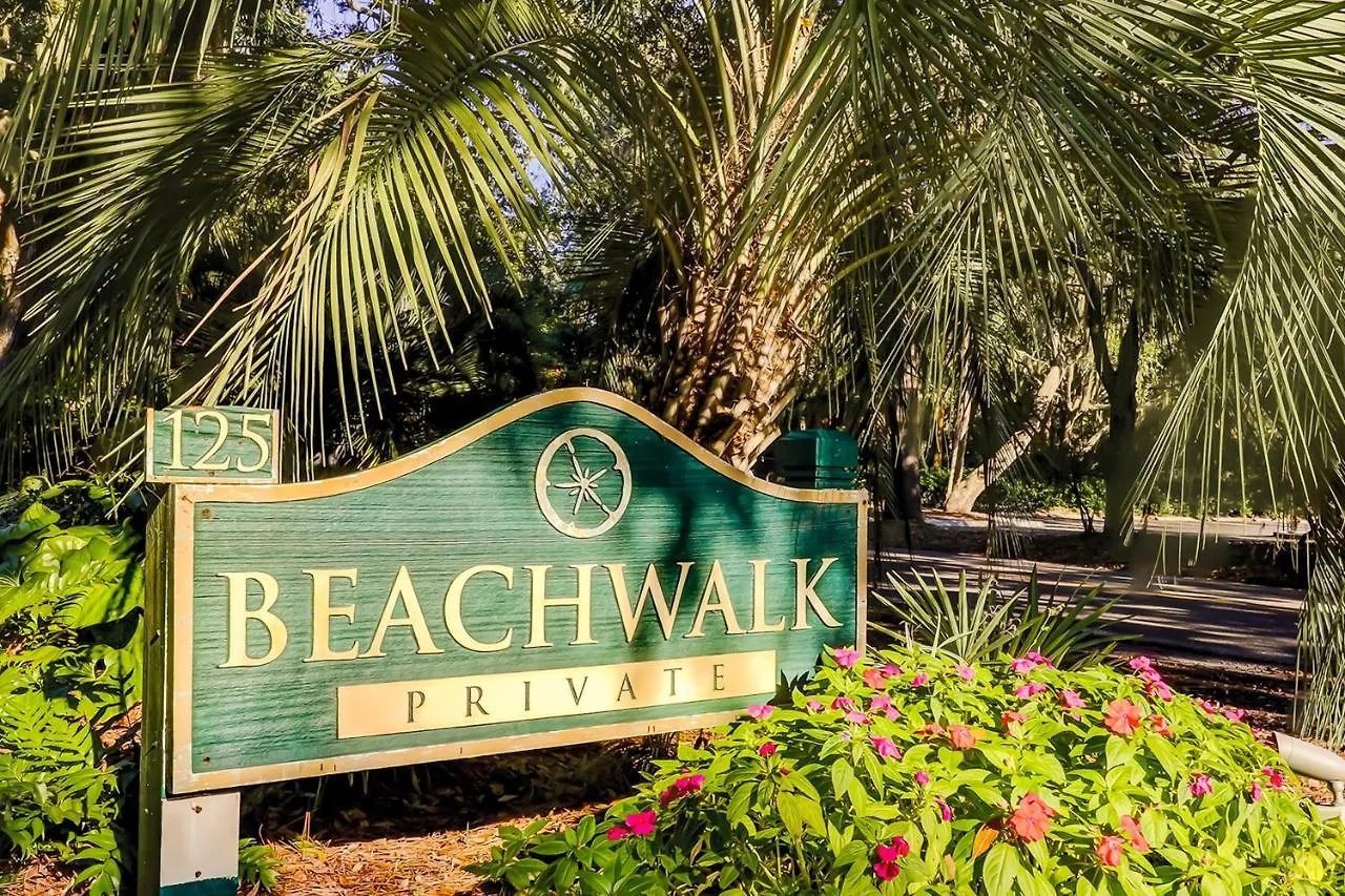Apartment Beachwalk 111 *