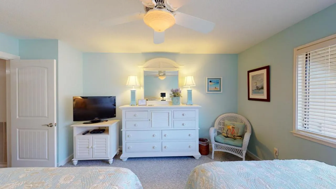 928 Inverness Village *