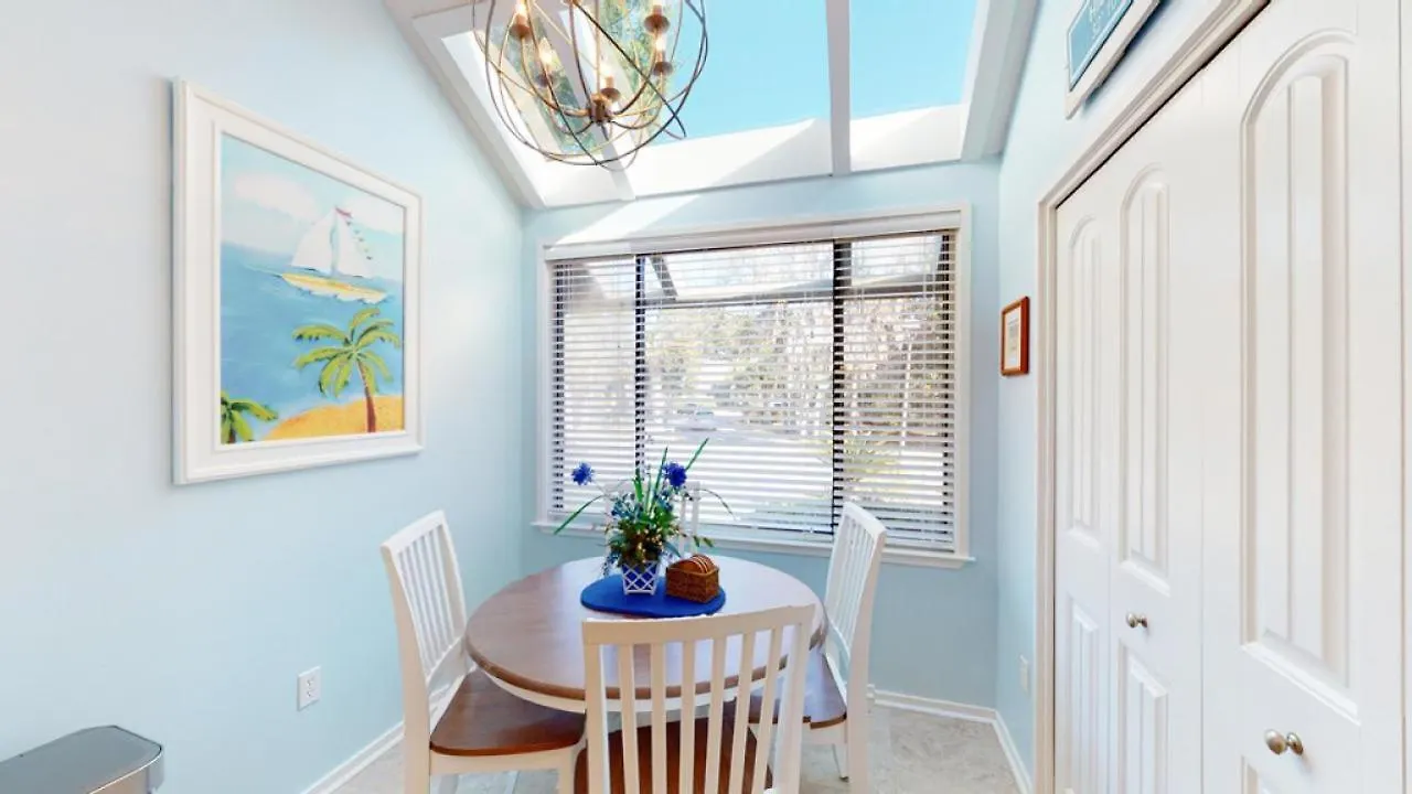 928 Inverness Village *