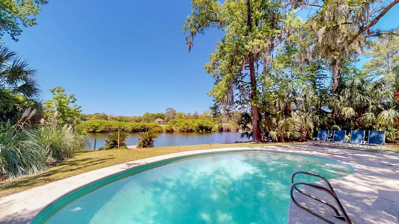 Holiday home 15 Promontory Ct