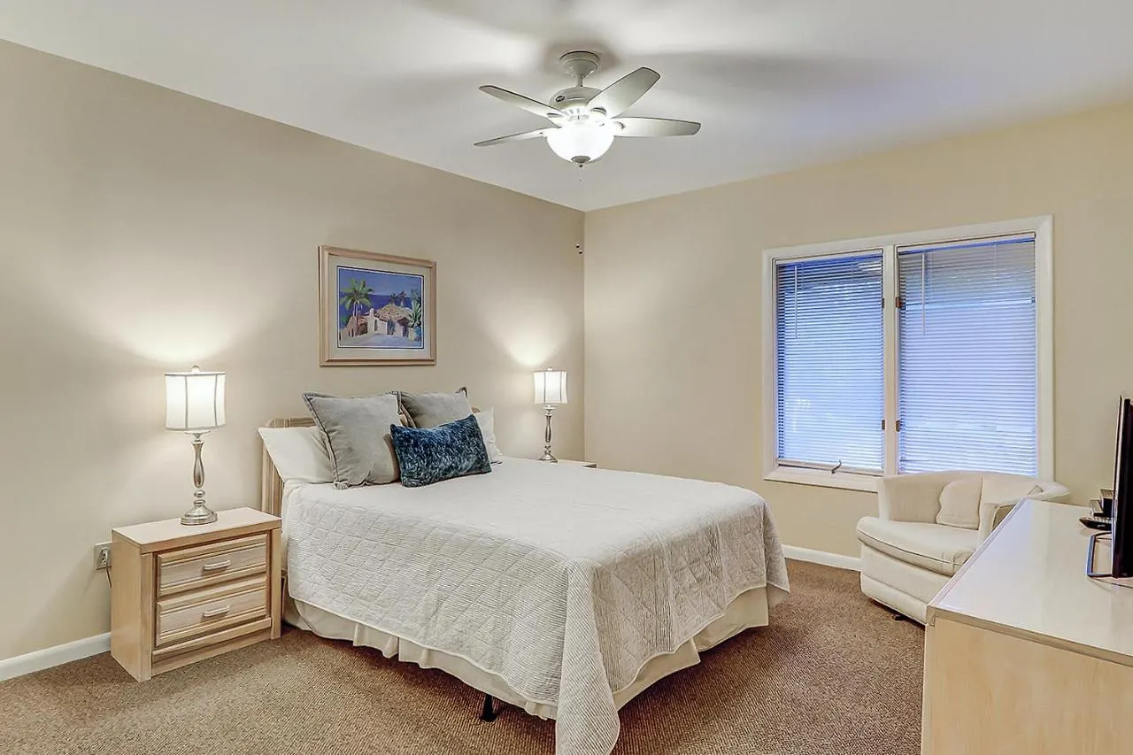 Villa Anchorage Village *