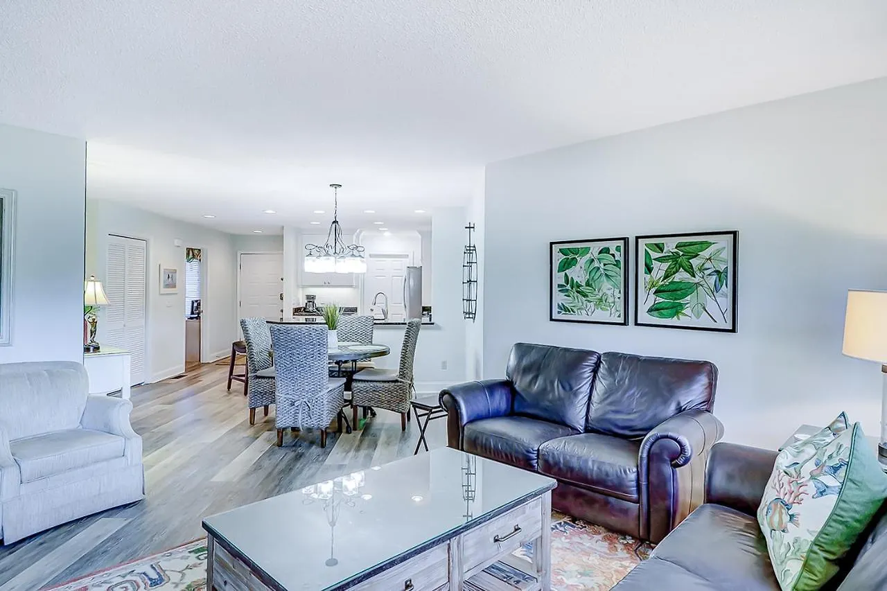 Apartment Colonnade Club 179