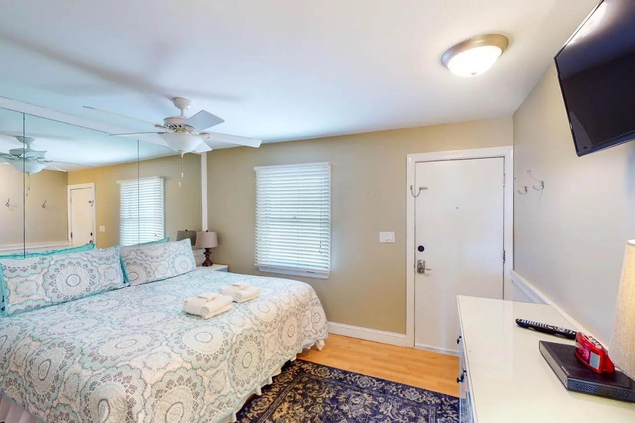 Apartment Breakers At Hilton Head *