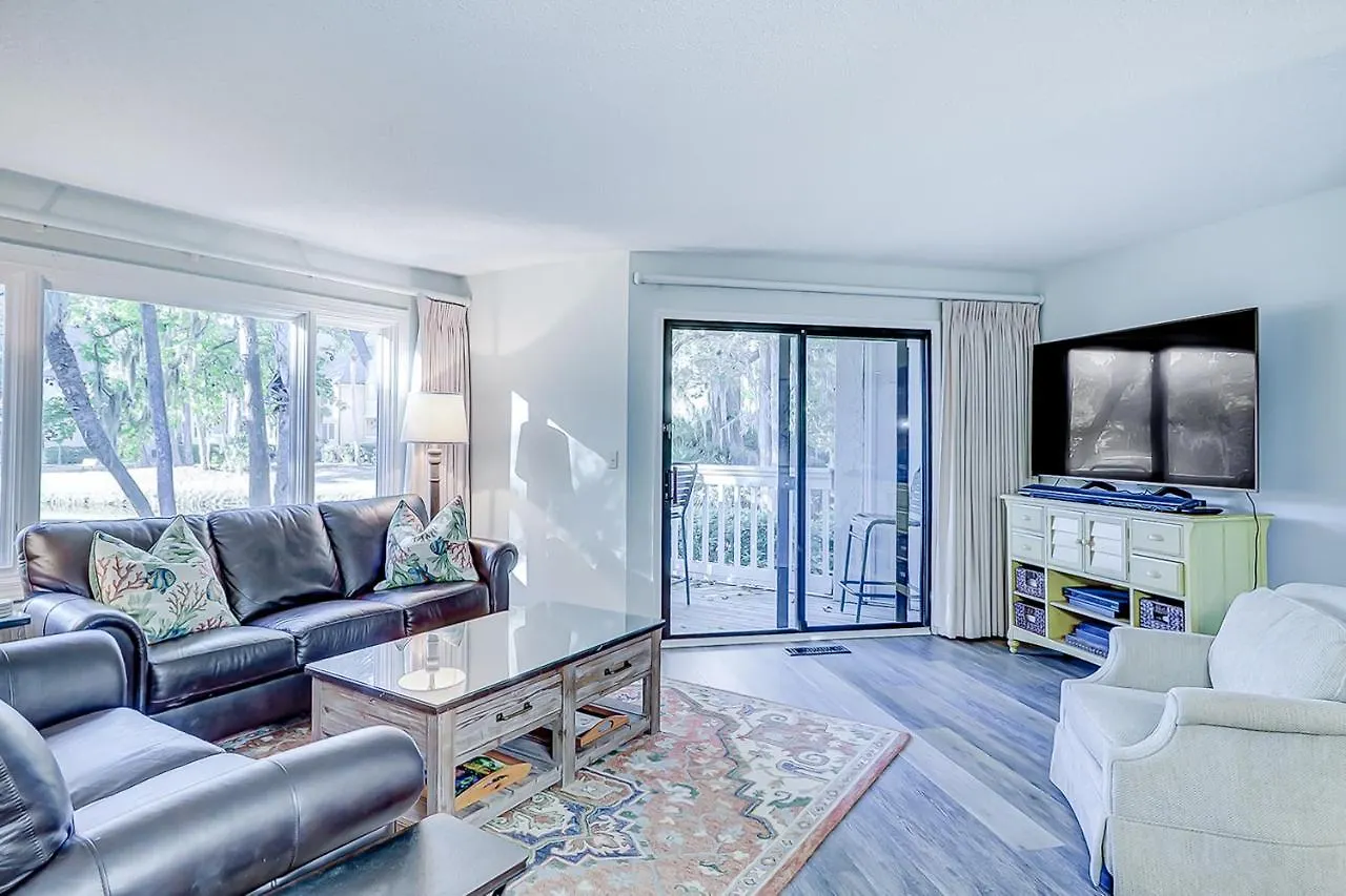 Colonnade Club 179 * Hilton Head Island