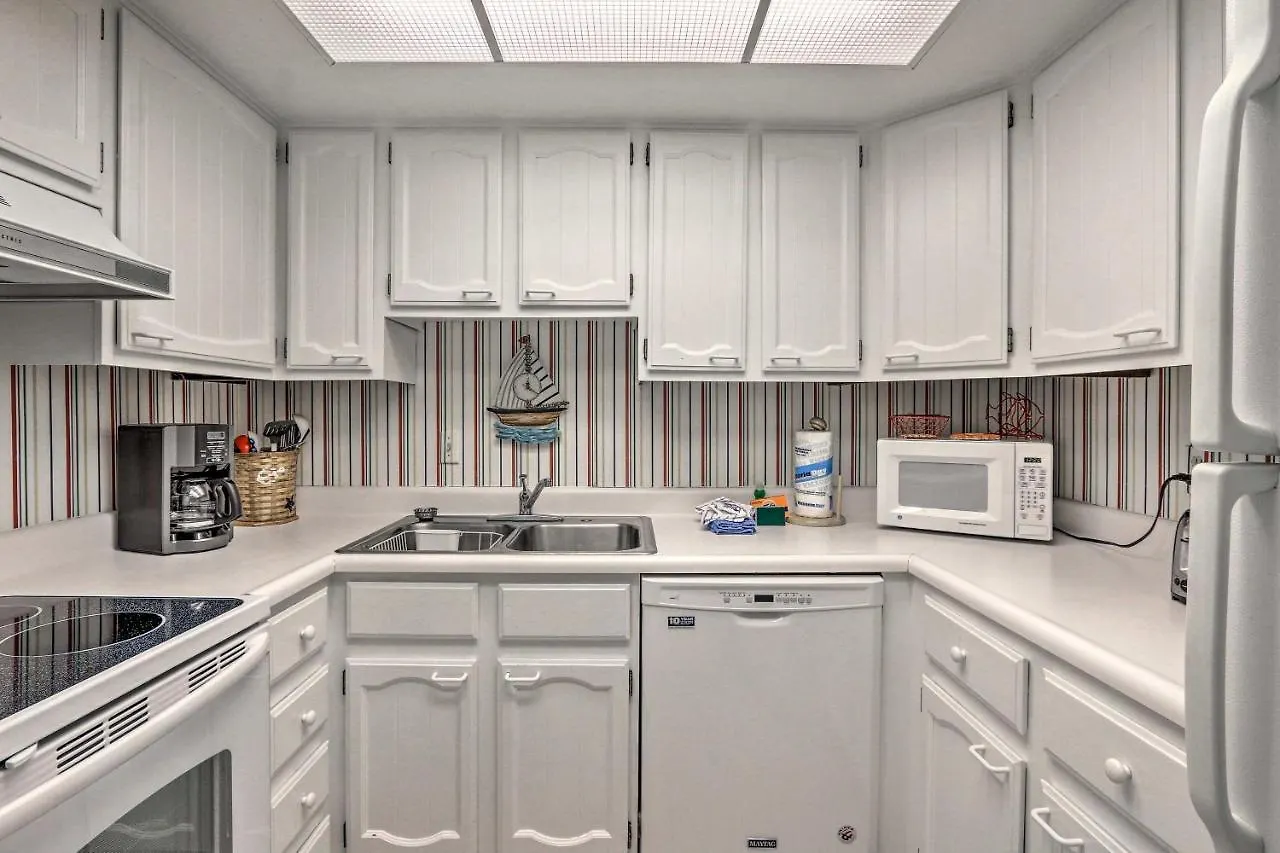 Apartment Coastal Sea Pines Escape Walk To Beach! *