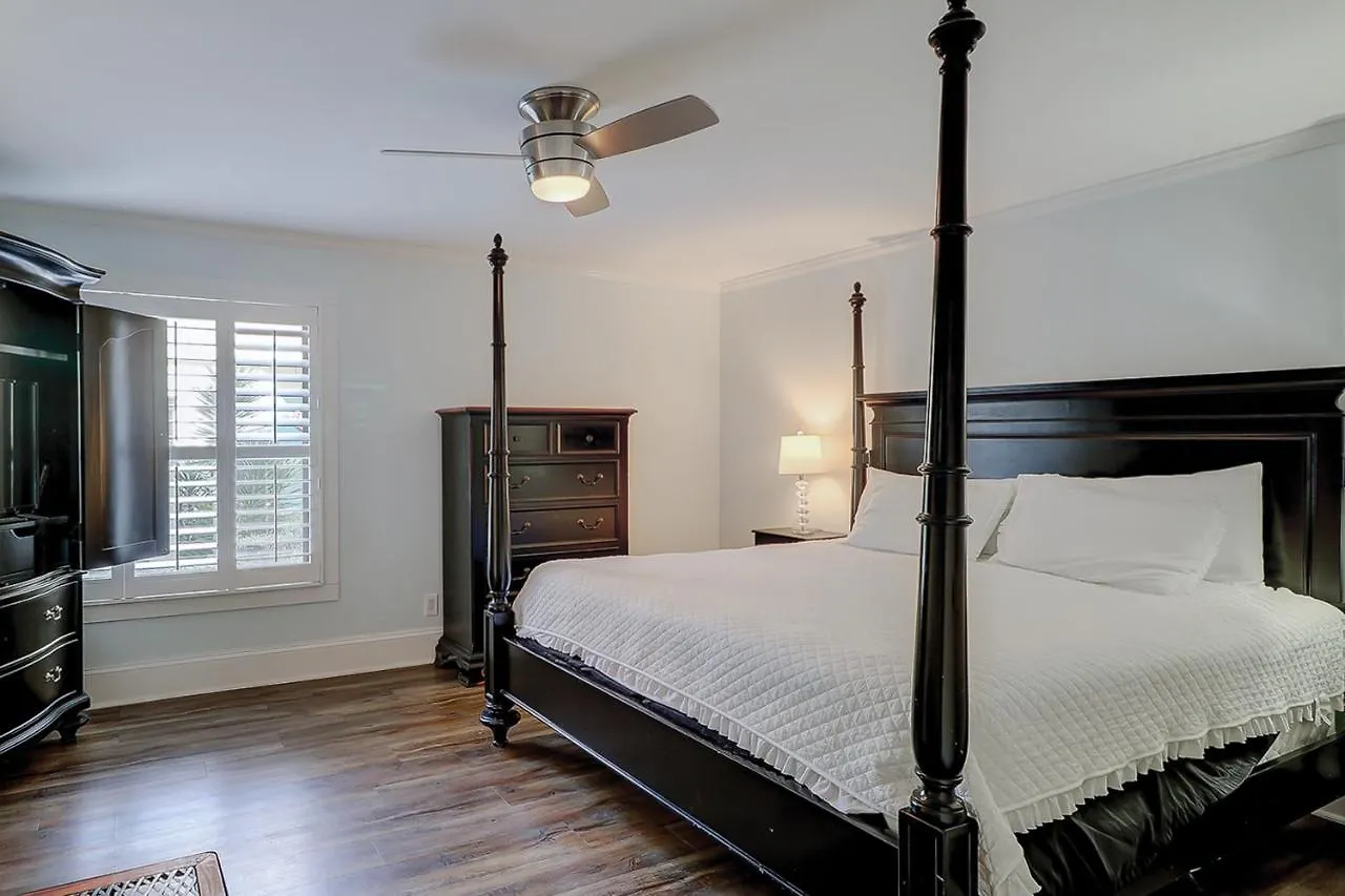 Queens Grant 628