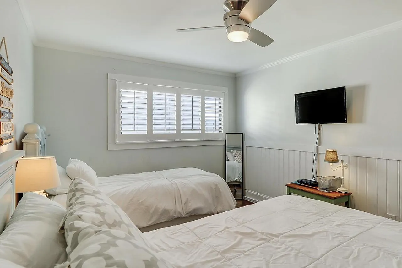 Apartment Queens Grant 628