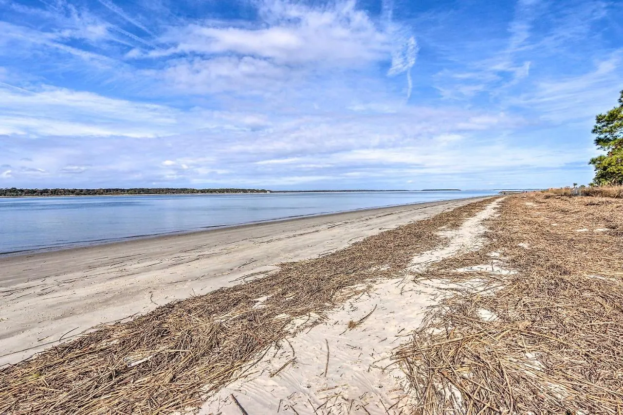 Coastal Sea Pines Escape Walk To Beach! Apartment *