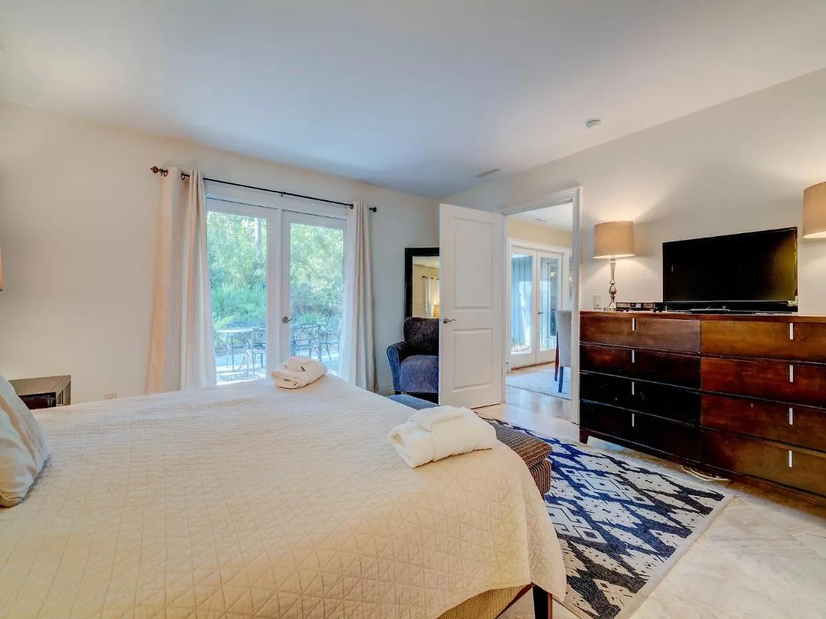 Holiday home Jessamine 7, 3 Bedrooms, Walk To Beach, Sleeps 8 Hilton Head Island