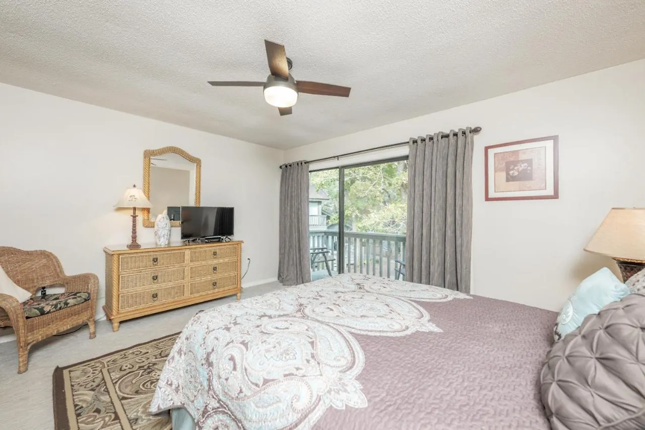 Hickory Cove 47 *