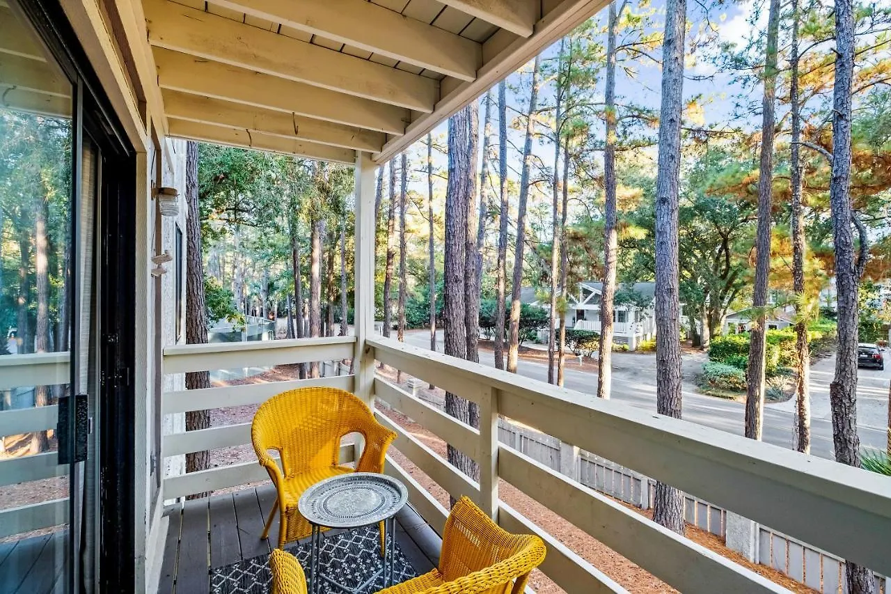 Fiddlers Cove 19e Apartment