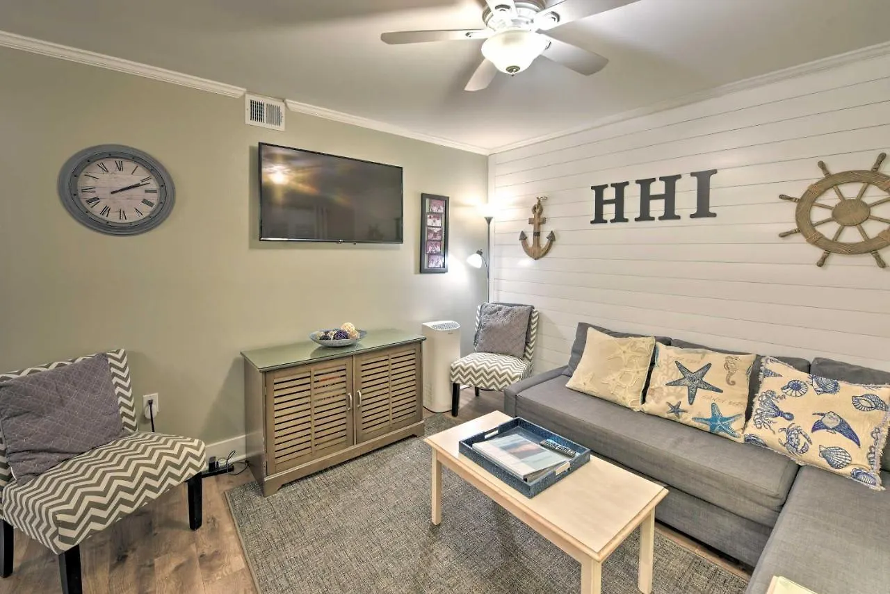 Apartment Walkable With Perks *