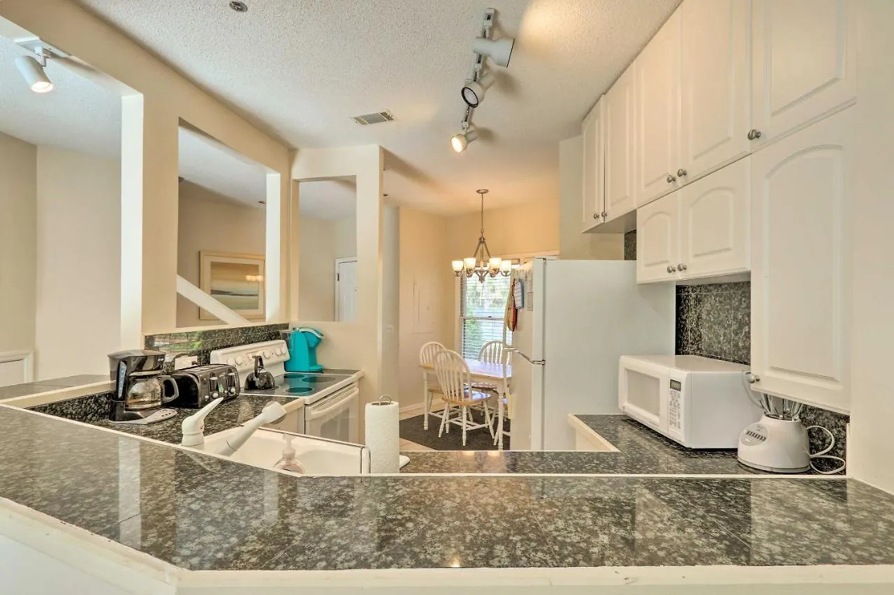 Townhome Walk To Beach!