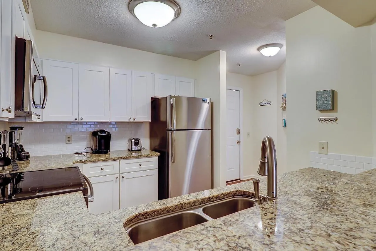 First Floor Flat Near Parking King Bed Two Twins Bikes & Gear Included Hilton Head Island