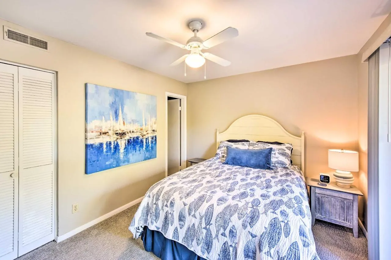 Apartment Hilton Head With Lagoon View - Near Beach!
