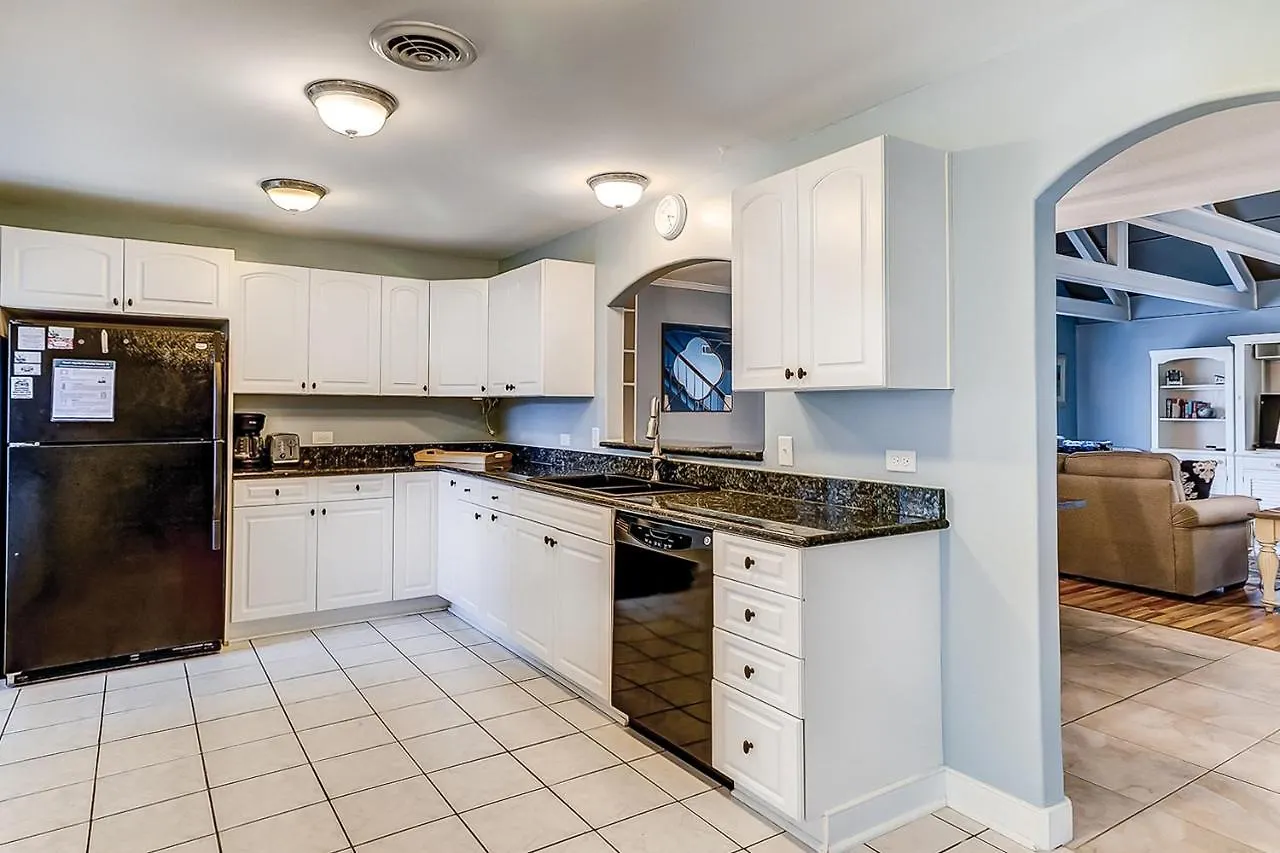 公寓 4 Bed 2 Bath In Queens Grant *