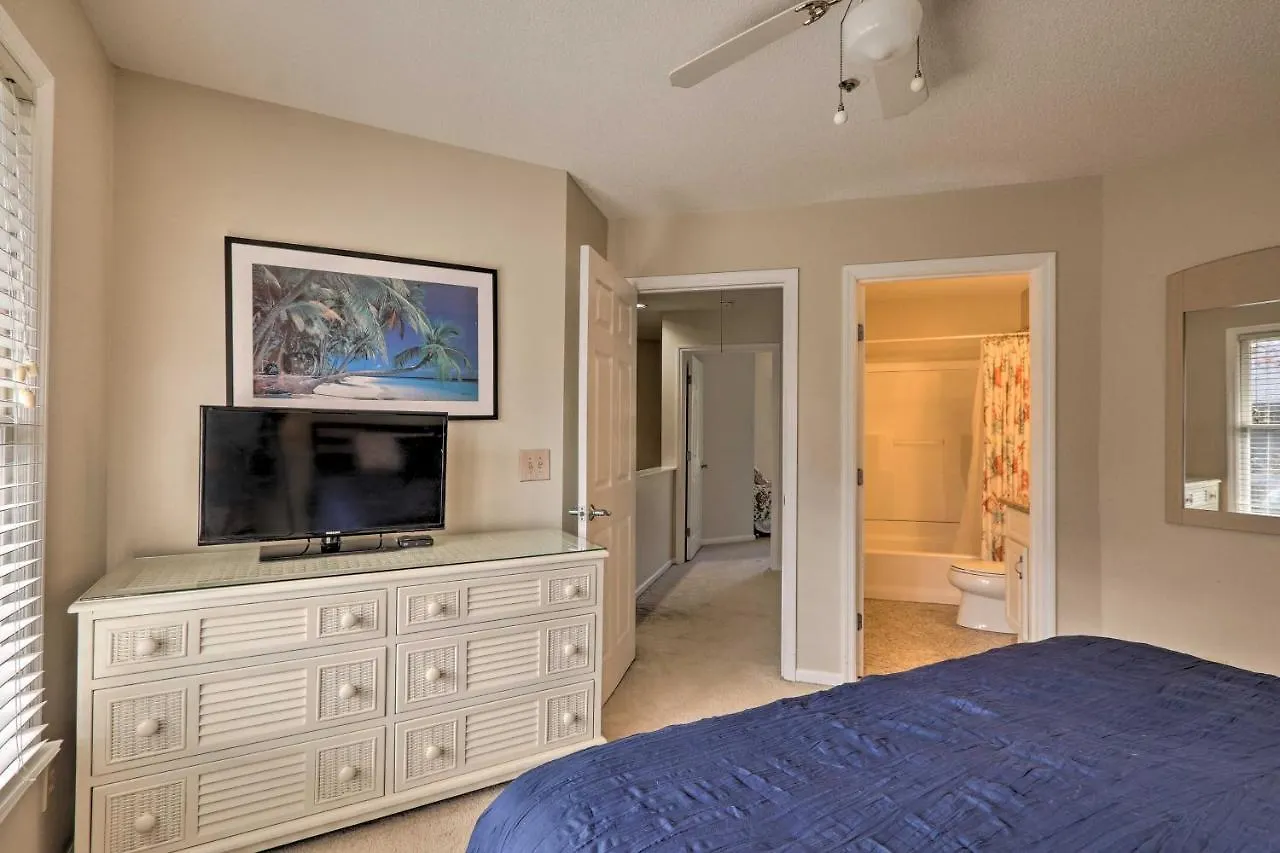 Holiday home Townhome Walk To Beach!
